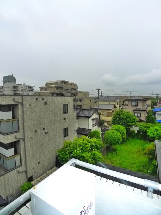 物件内観写真17　(室内からの展望)