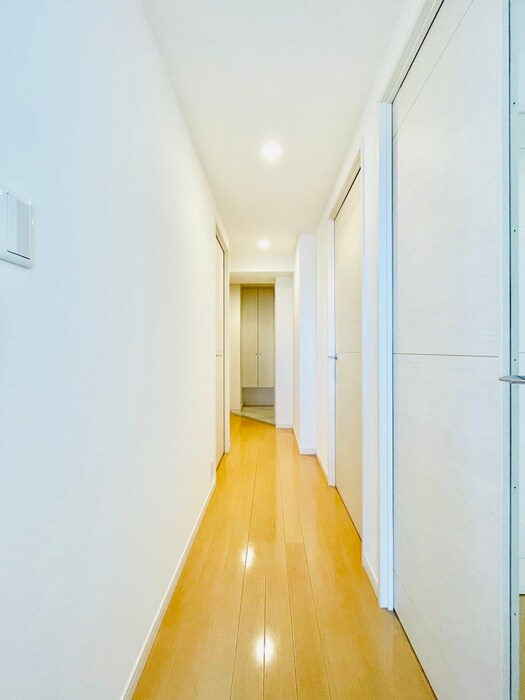 物件内観写真19　(廊下)