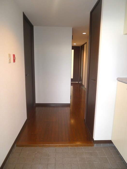 物件内観写真14　(玄関)
