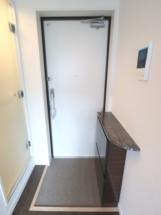 物件内観写真18　(玄関)
