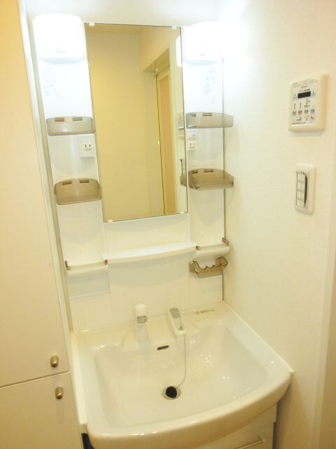 物件内観写真10　(洗面)