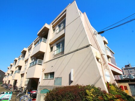 クラウンズマンション外観写真
