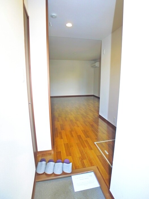 物件内観写真17　(玄関)