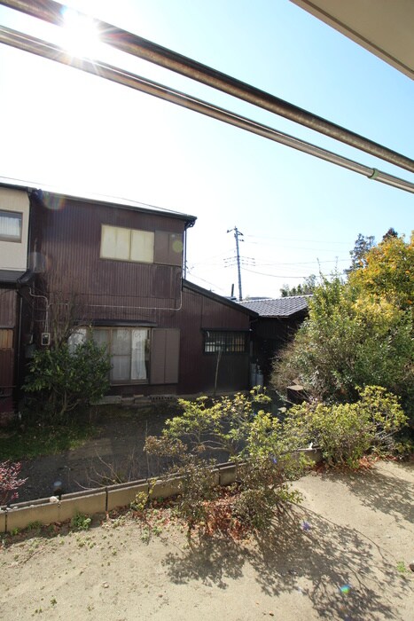 物件内観写真22　(室内からの展望)