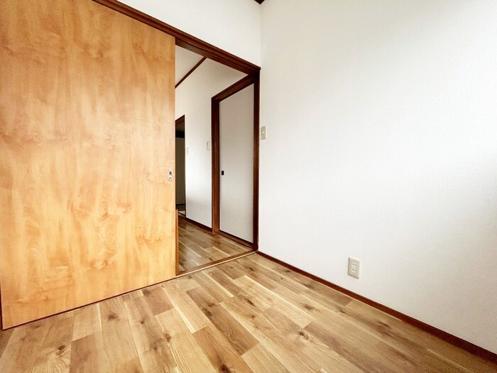 物件内観写真9　(居室)