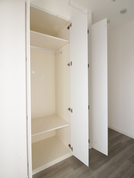 物件内観写真16　(収納)