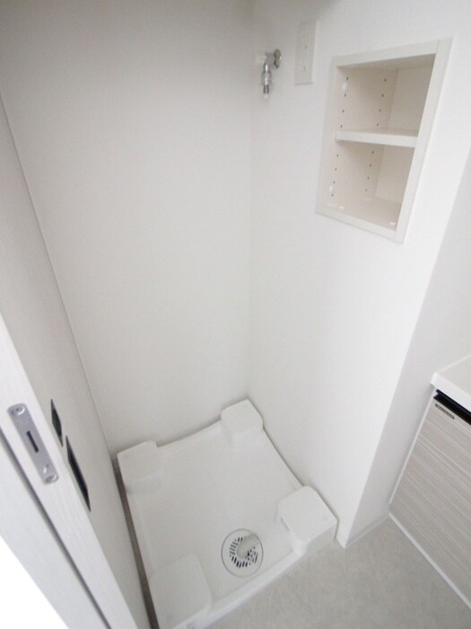 物件内観写真21　(洗濯機置場)