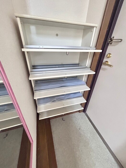 物件内観写真18　(靴箱)