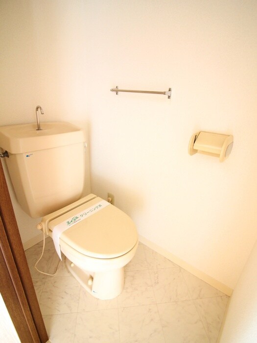 物件内観写真14　(トイレ)