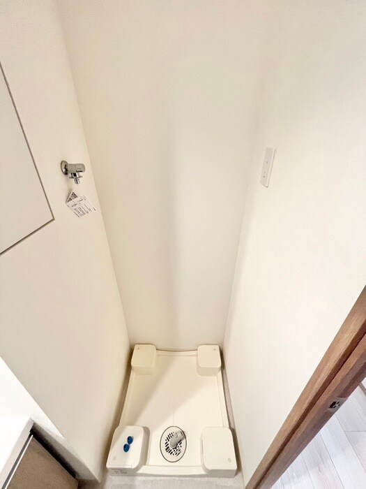 物件内観写真12　(洗濯機置場)