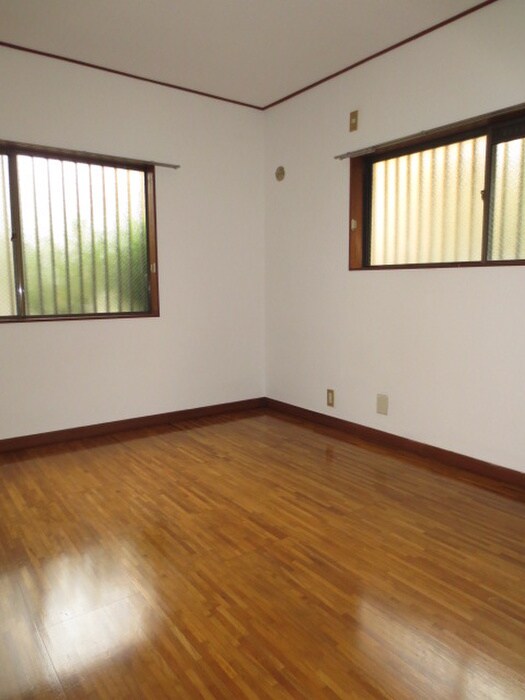 物件内観写真8　(居室)