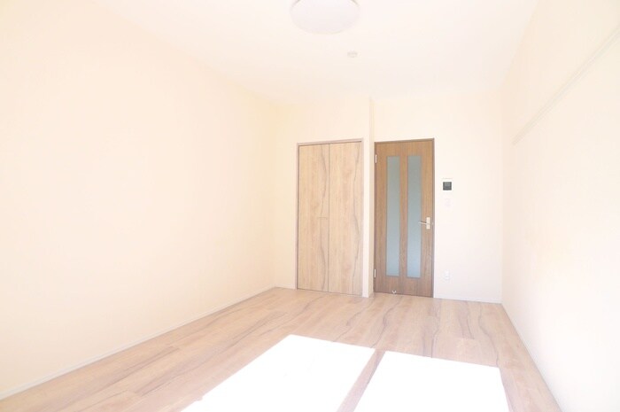 物件内観写真9　(室内からの展望)