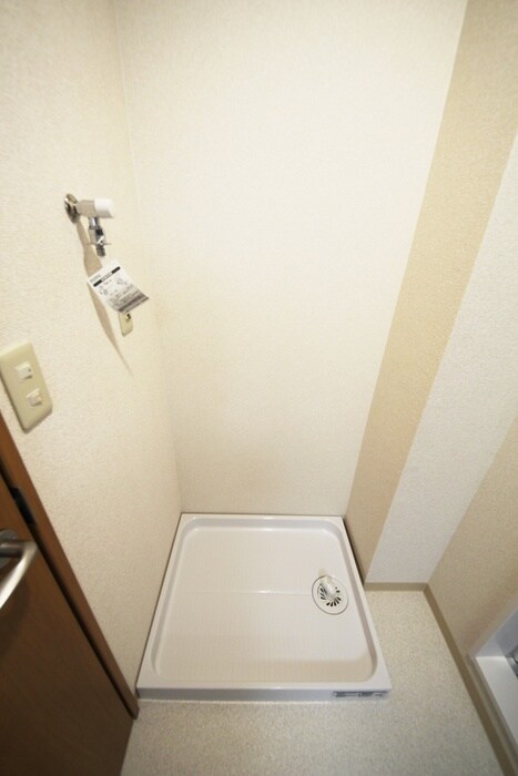 物件内観写真15　(洗濯機置場)