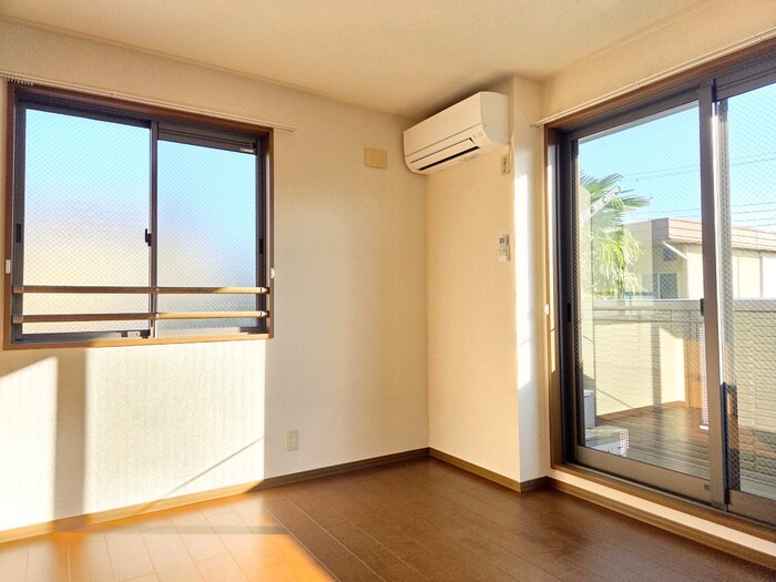 物件内観写真4　(居室)