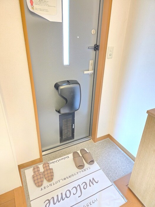 物件内観写真8　(玄関)