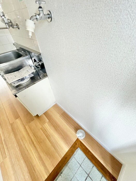 物件内観写真12　(洗濯機置場)