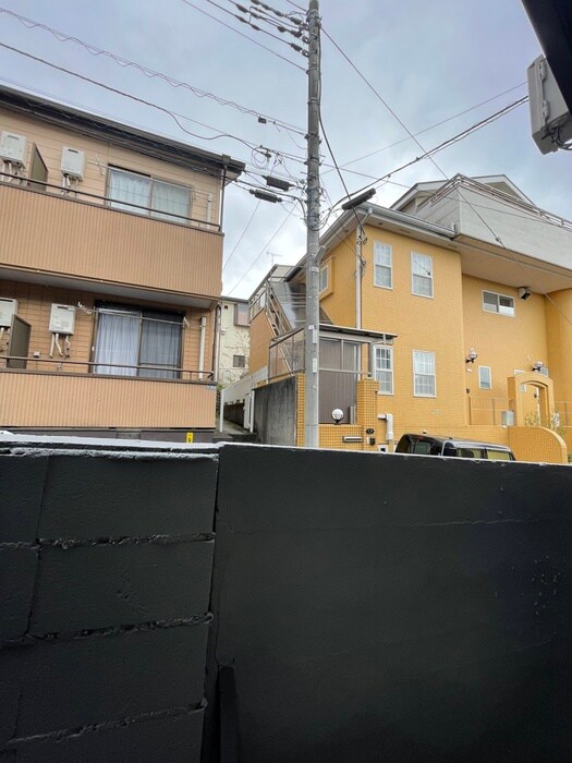 物件内観写真16　(室内からの展望)