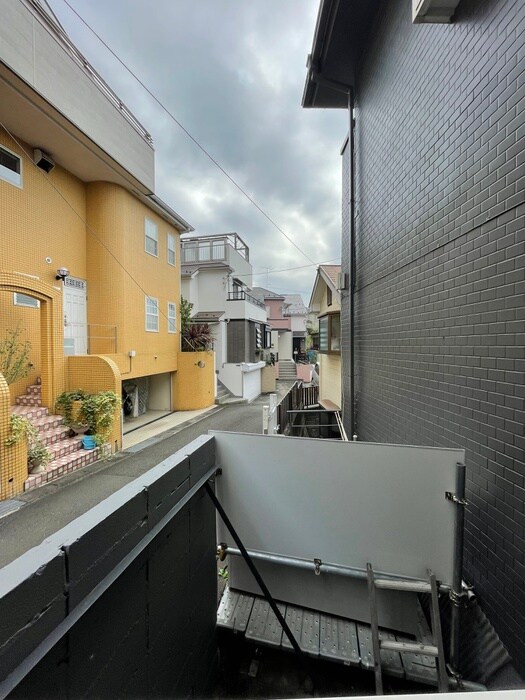 物件内観写真16　(室内からの展望)