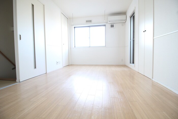 物件内観写真9　(居室)