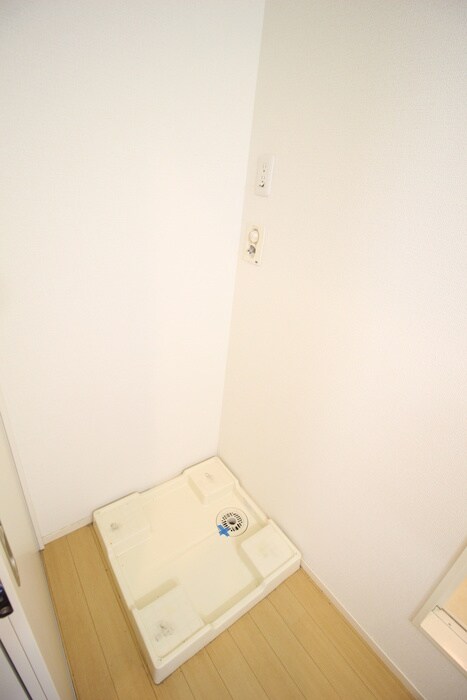 物件内観写真22　(洗濯機置場)