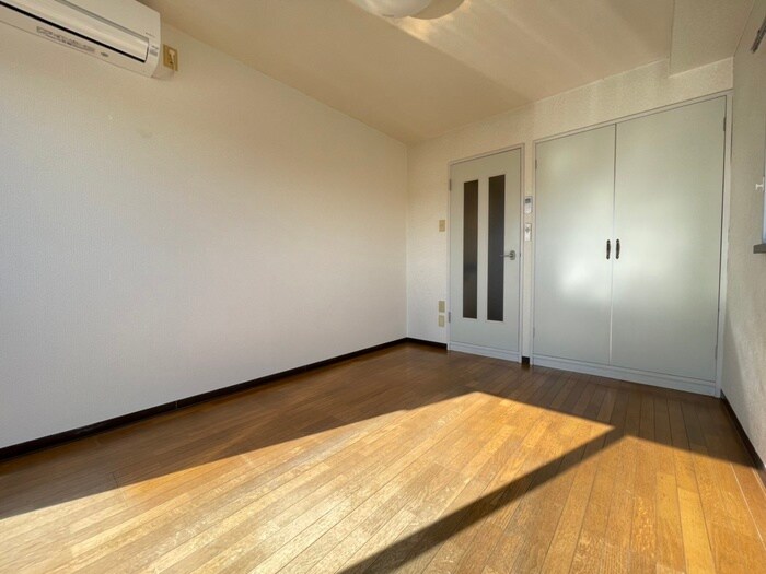 物件内観写真18　(居室)