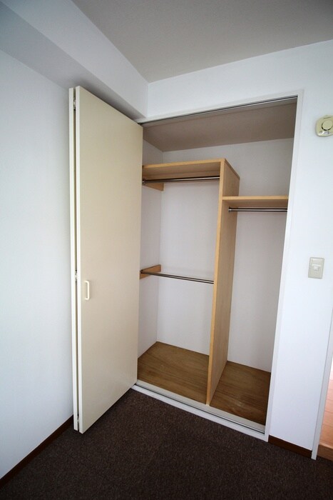 物件内観写真12　(収納)