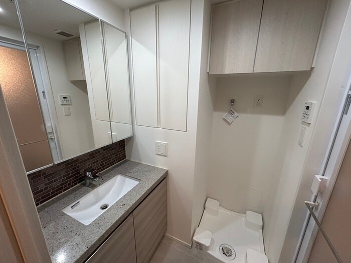 物件内観写真13　(洗面)