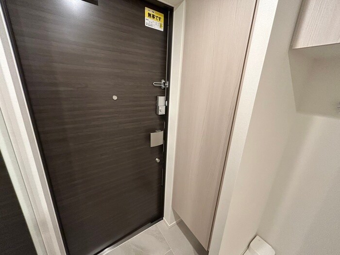 物件内観写真16　(玄関)
