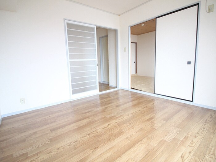 物件内観写真6　(居室)