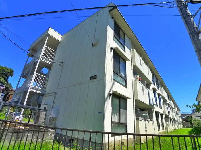 物件外観写真4　(エントランス部分)