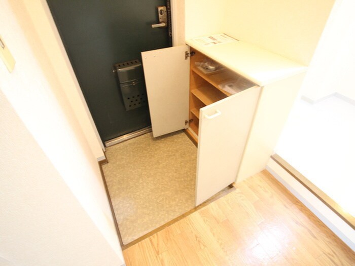 物件内観写真17　(靴箱)