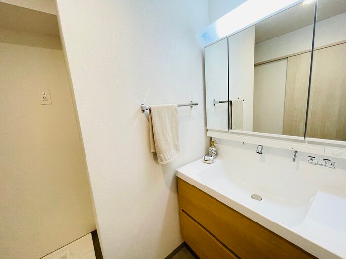 物件内観写真16　(洗面)