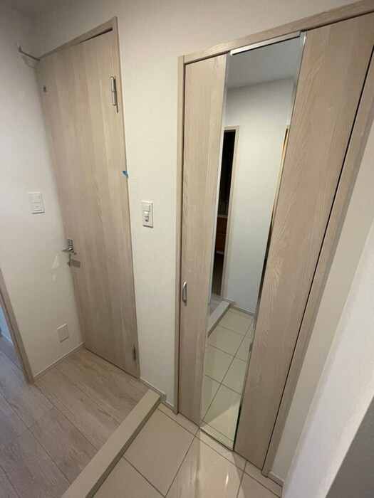 物件内観写真17　(玄関)