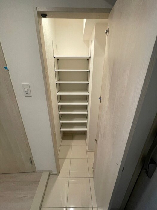 物件内観写真18　(靴箱)