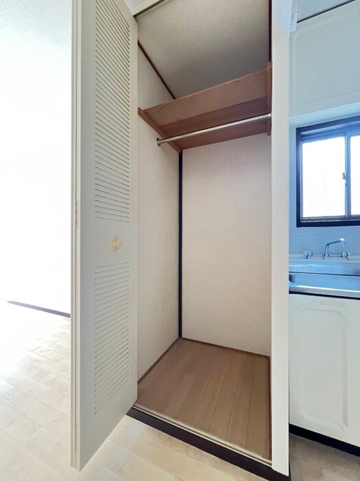 物件内観写真10　(収納)