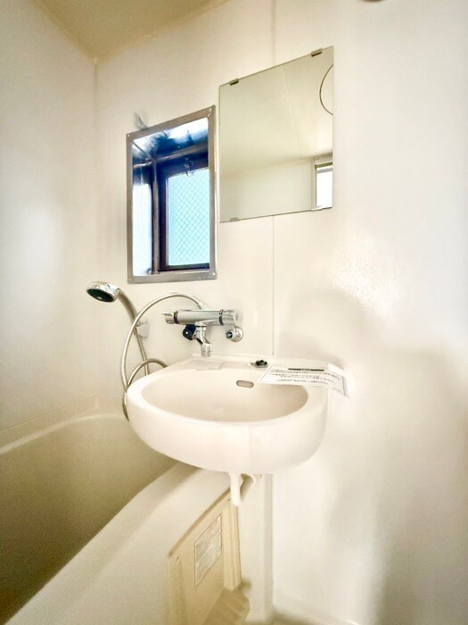 物件内観写真12　(洗面)