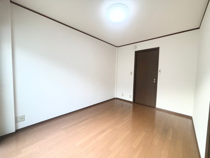 ルミエール中野の居室