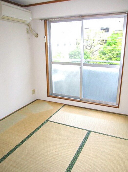 物件内観写真9　(室内からの展望)