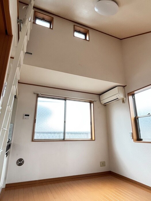 物件内観写真9　(居室)