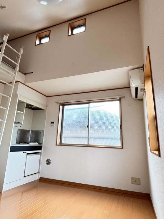 物件内観写真9　(居室)