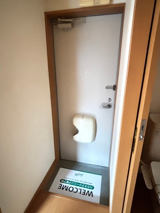 物件内観写真17　(玄関)