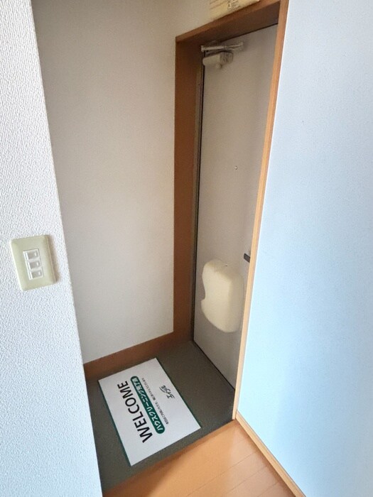 物件内観写真17　(玄関)