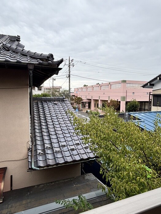 物件内観写真20　(室内からの展望)