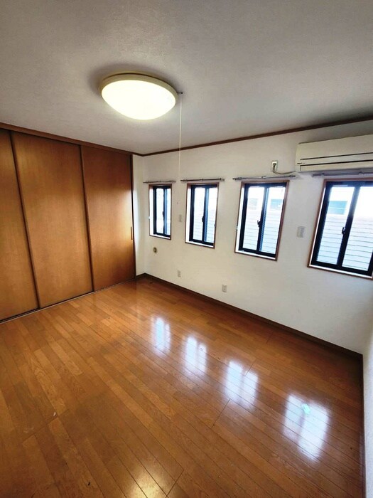 物件内観写真8　(居室)