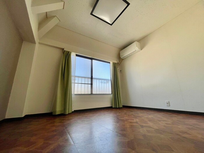 物件内観写真9　(居室)