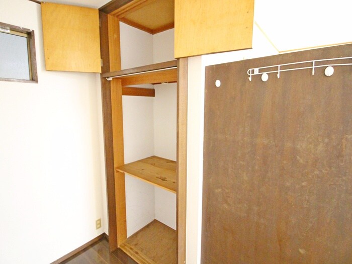 物件内観写真10　(収納)