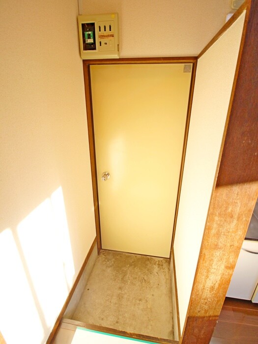 物件内観写真15　(玄関)