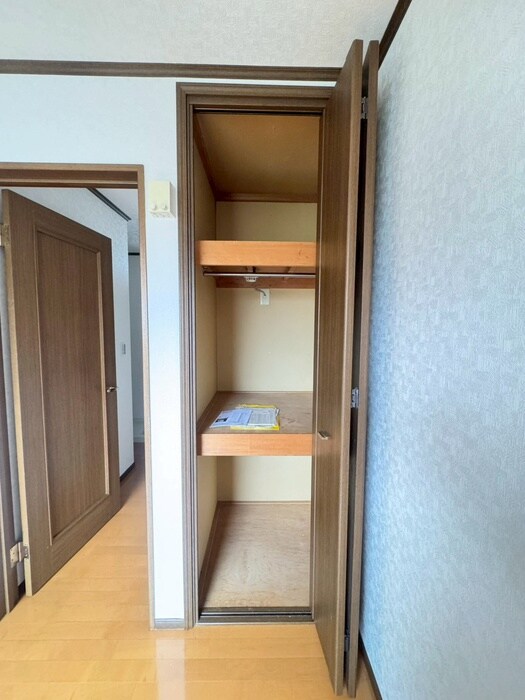 物件内観写真12　(収納)
