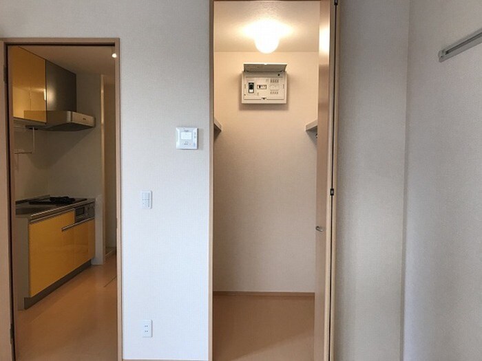 物件内観写真9　(収納)