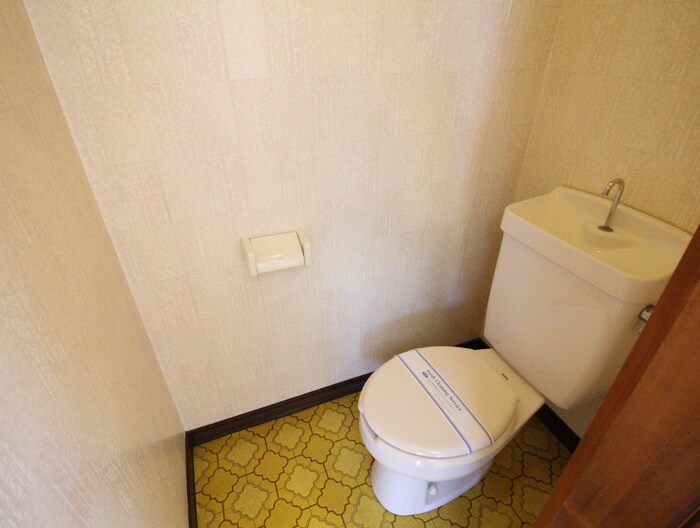 物件内観写真12　(トイレ)